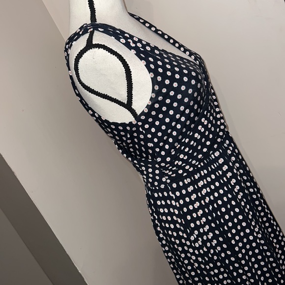 Ann Taylor Loft Dress, Dark Navy, White & Soft Peach. - Picture 5 of 10